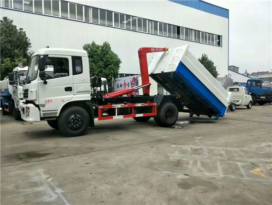 東風(fēng)145（8-10方）勾臂垃圾車