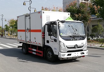 程力威牌CLW5040XZWB6型雜項(xiàng)危險(xiǎn)物品廂式運(yùn)輸車