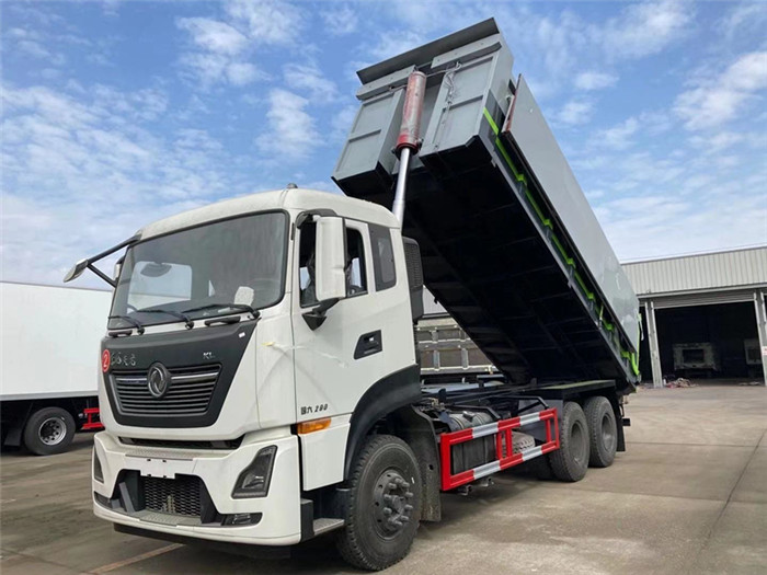 東風(fēng)天龍自卸翼展垃圾車