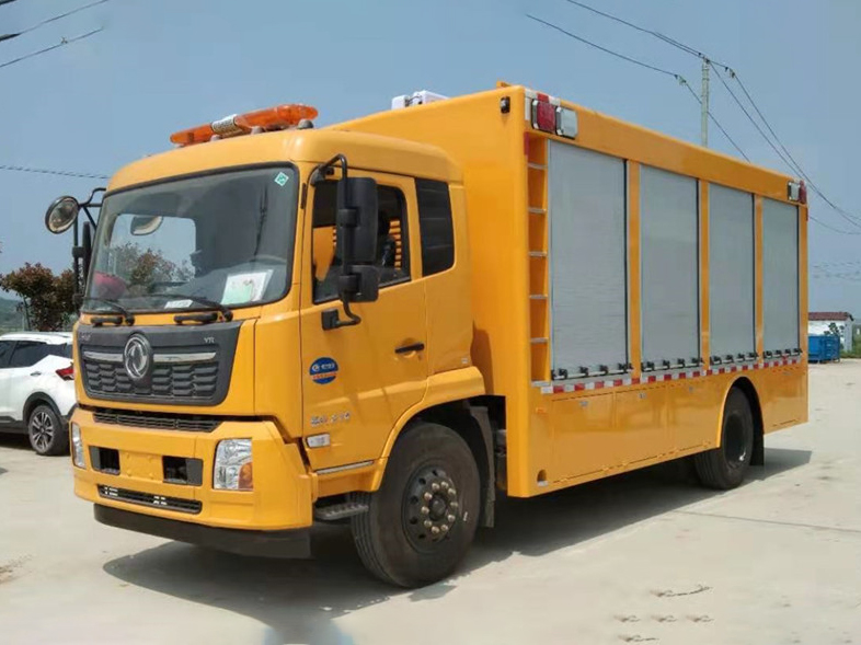 東風(fēng)天錦排水車