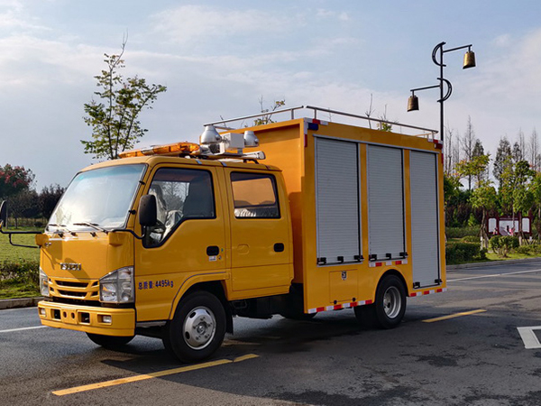 五十鈴救險車