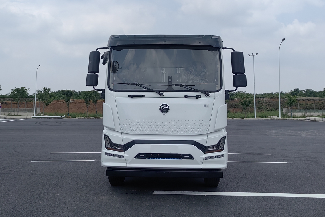 18方純電動(dòng)壓縮式垃圾車