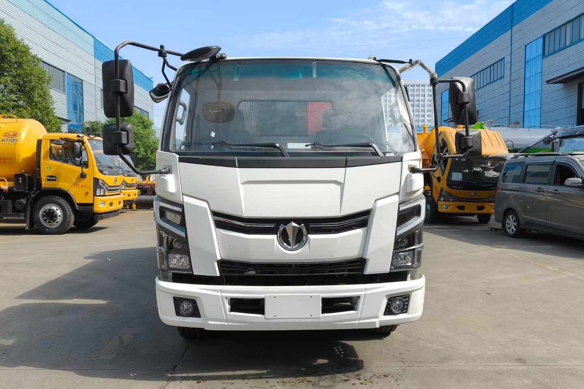 7方混動(dòng)壓縮垃圾車